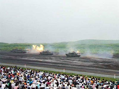 90式戦車射撃中その2